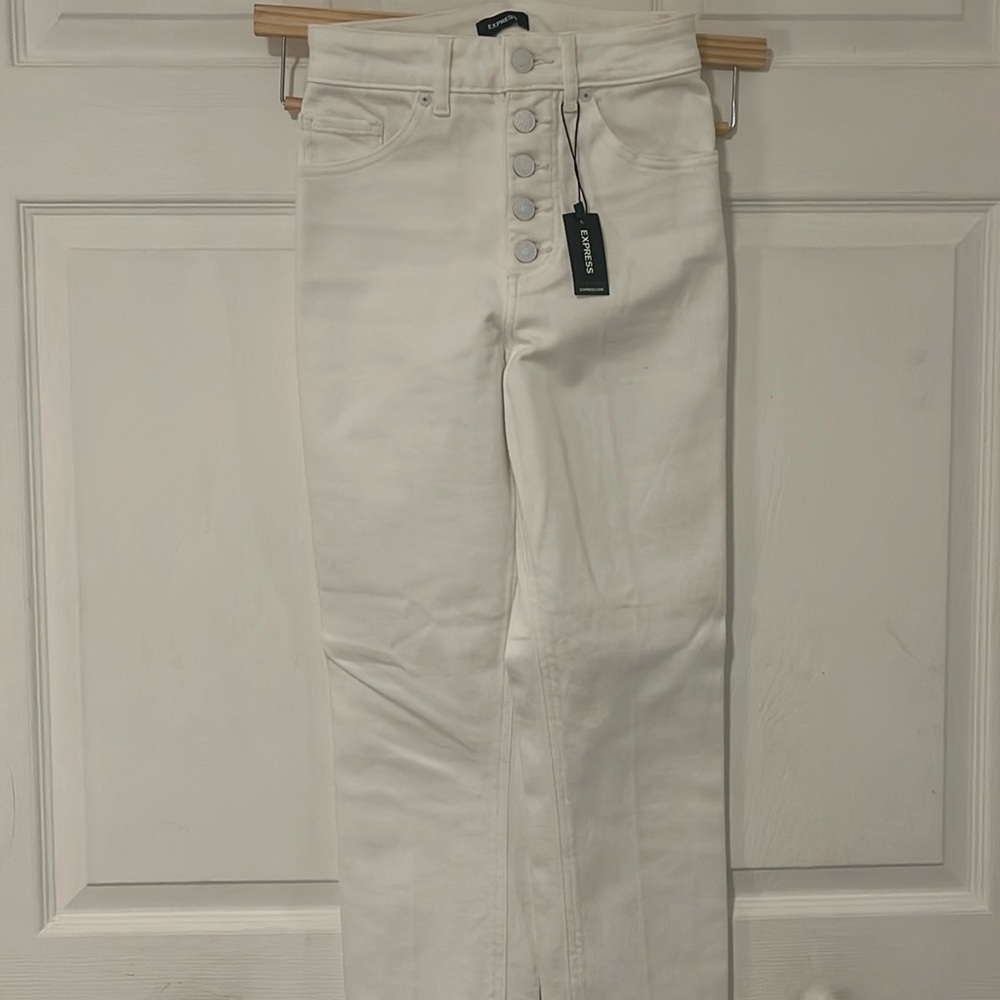 Express Curvy Mom Crop Jeans